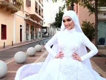 ICYMI: Wedding photo captures moment of Beirut explosion (8.5.20)